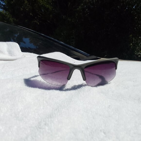 Bundle turtleneck warm sweater&matching trendy sunglass - Picture 2 of 4